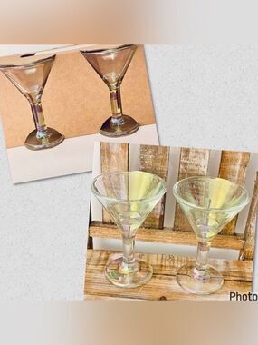 NWT Gorgeous Set of 2 Iridescent Martini / Cocktail Glasses